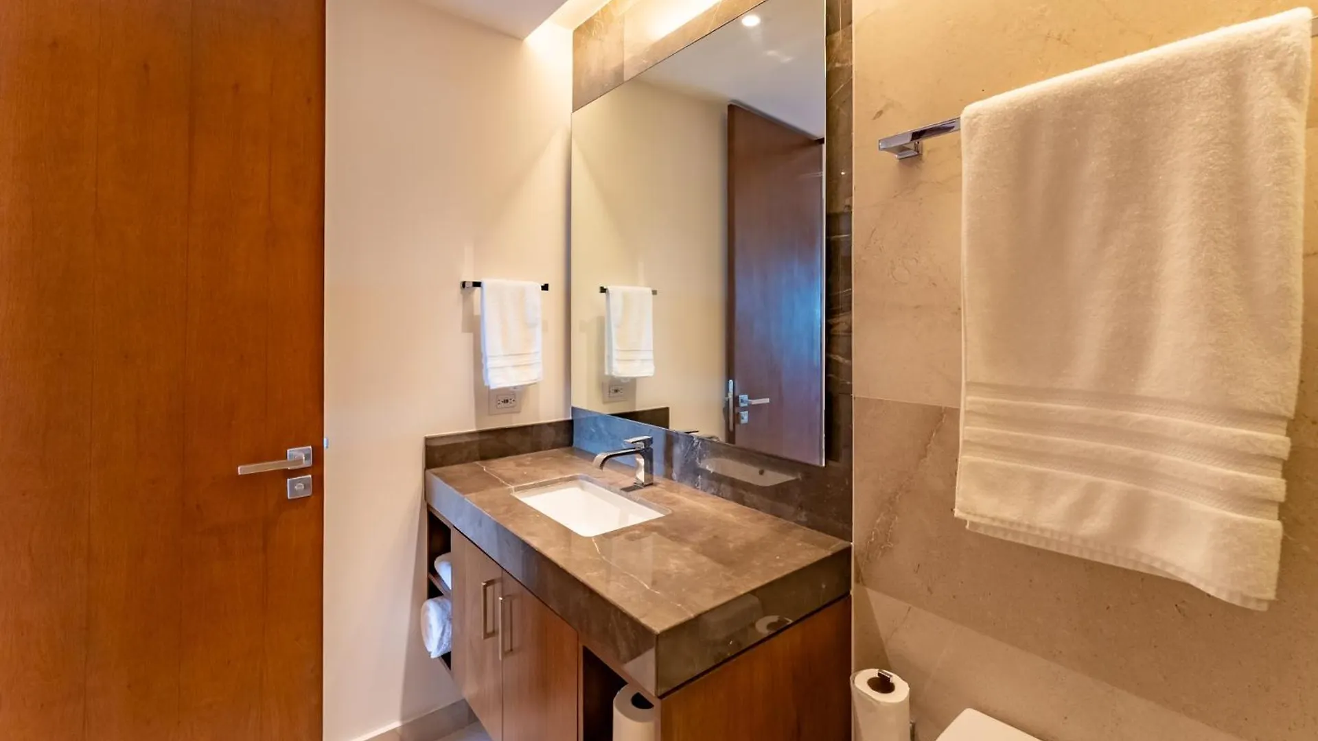 Marila Lux Condo1Br 신데 델 카르멘